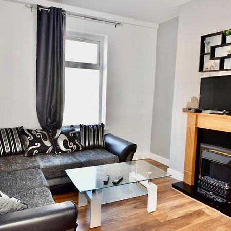 Come On In Lucas Street Newport Train Station Sleep Upto 8 Villa Exteriör bild