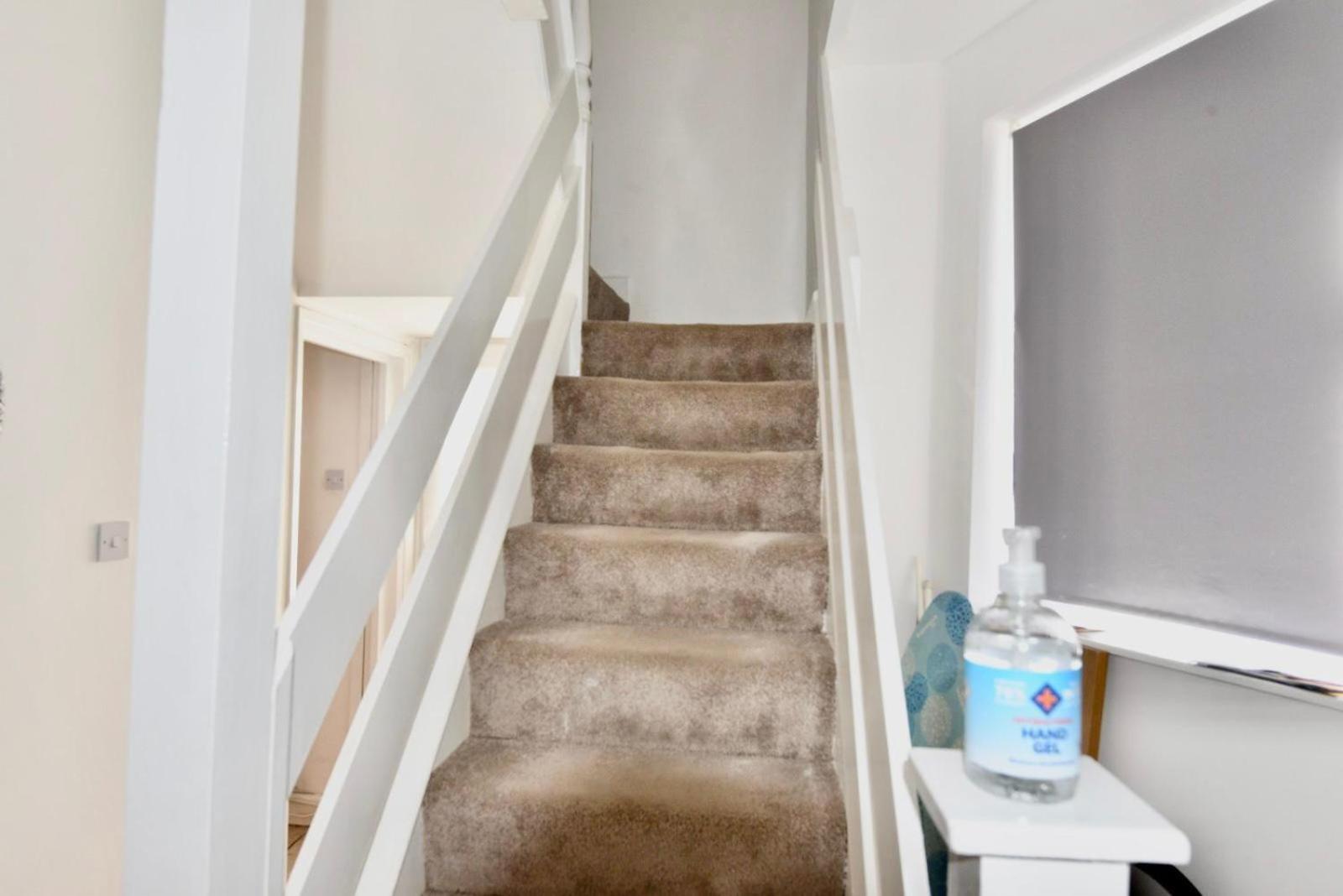 Come On In Lucas Street Newport Train Station Sleep Upto 8 Villa Exteriör bild