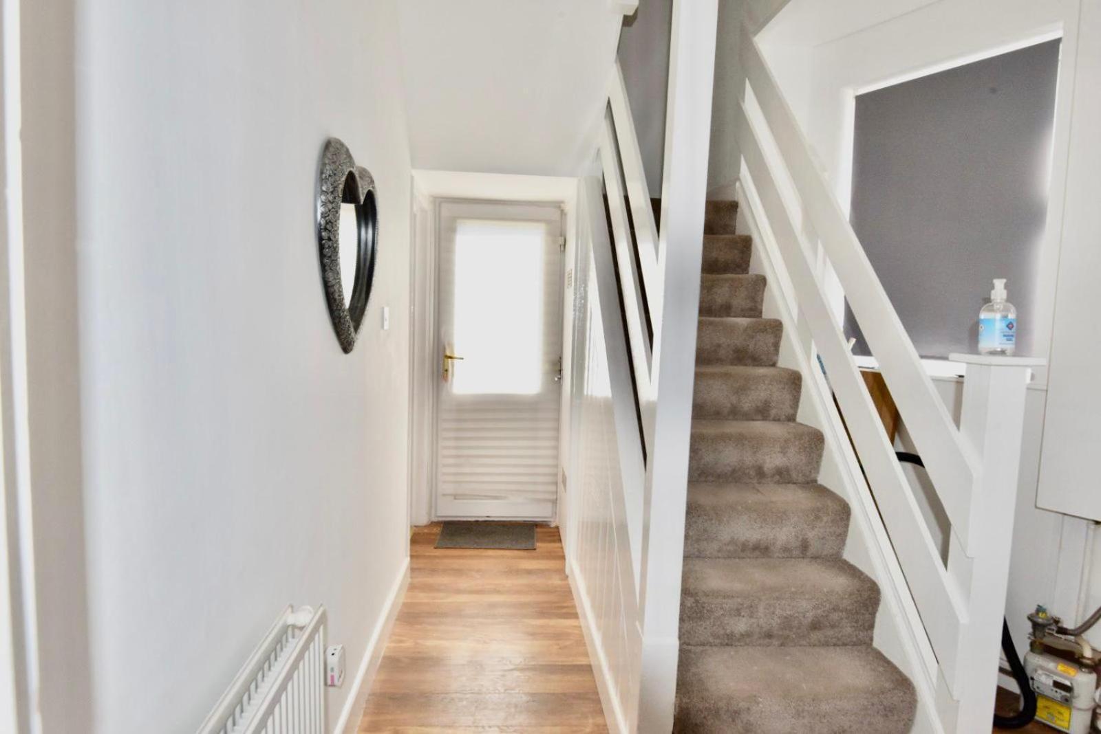 Come On In Lucas Street Newport Train Station Sleep Upto 8 Villa Exteriör bild