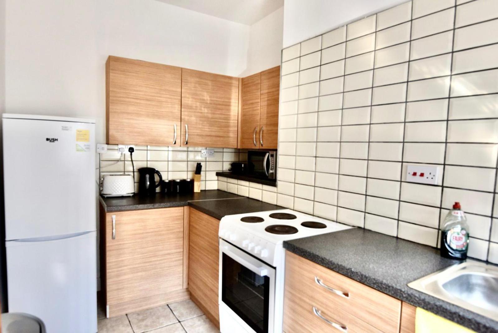 Come On In Lucas Street Newport Train Station Sleep Upto 8 Villa Exteriör bild