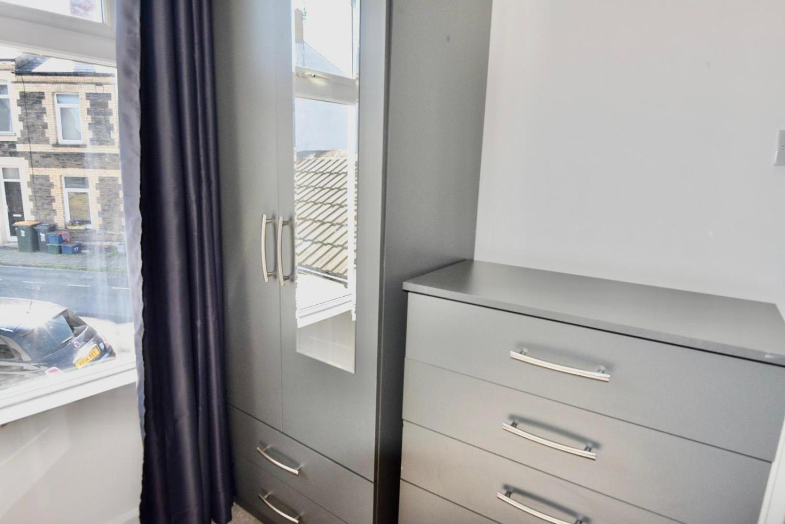 Come On In Lucas Street Newport Train Station Sleep Upto 8 Villa Exteriör bild