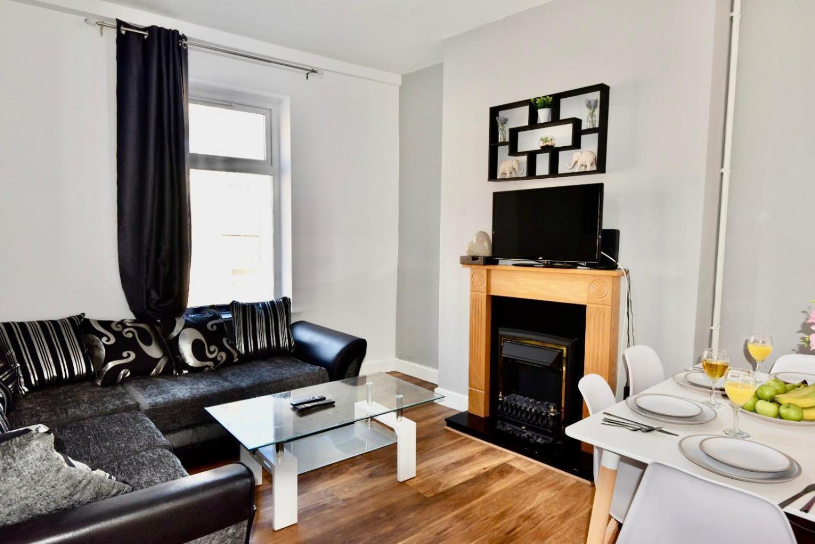 Come On In Lucas Street Newport Train Station Sleep Upto 8 Villa Exteriör bild