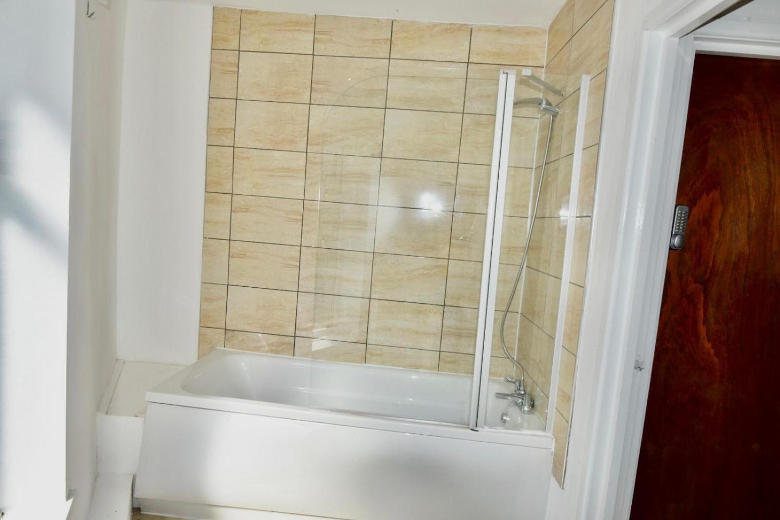 Come On In Lucas Street Newport Train Station Sleep Upto 8 Villa Exteriör bild