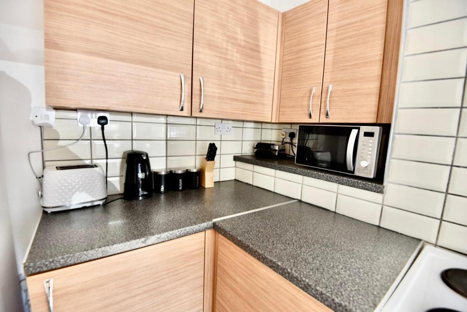 Come On In Lucas Street Newport Train Station Sleep Upto 8 Villa Exteriör bild