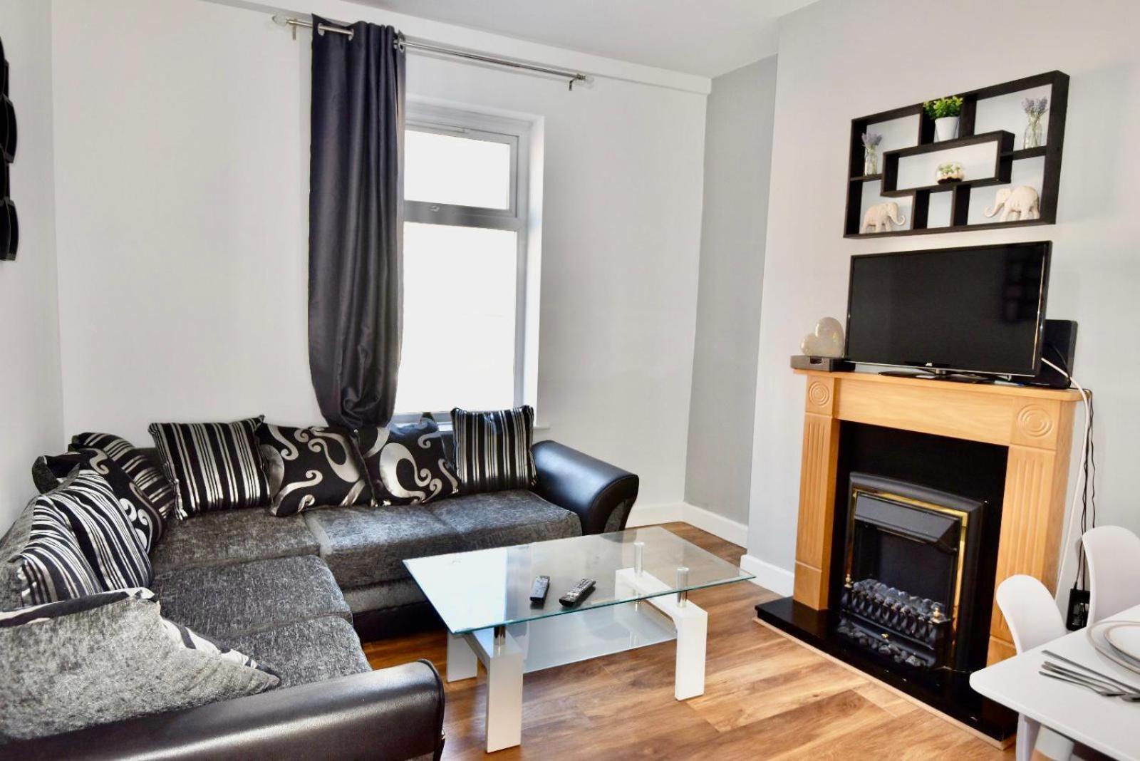 Come On In Lucas Street Newport Train Station Sleep Upto 8 Villa Exteriör bild